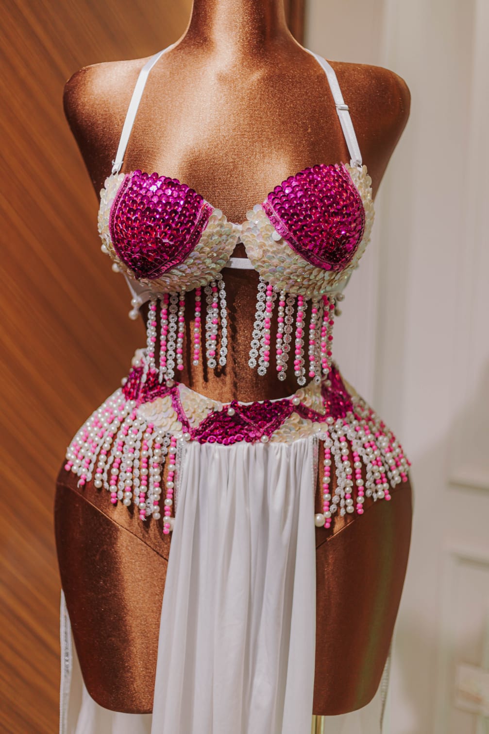 Handmade belly dance costume (White and fuchsia)